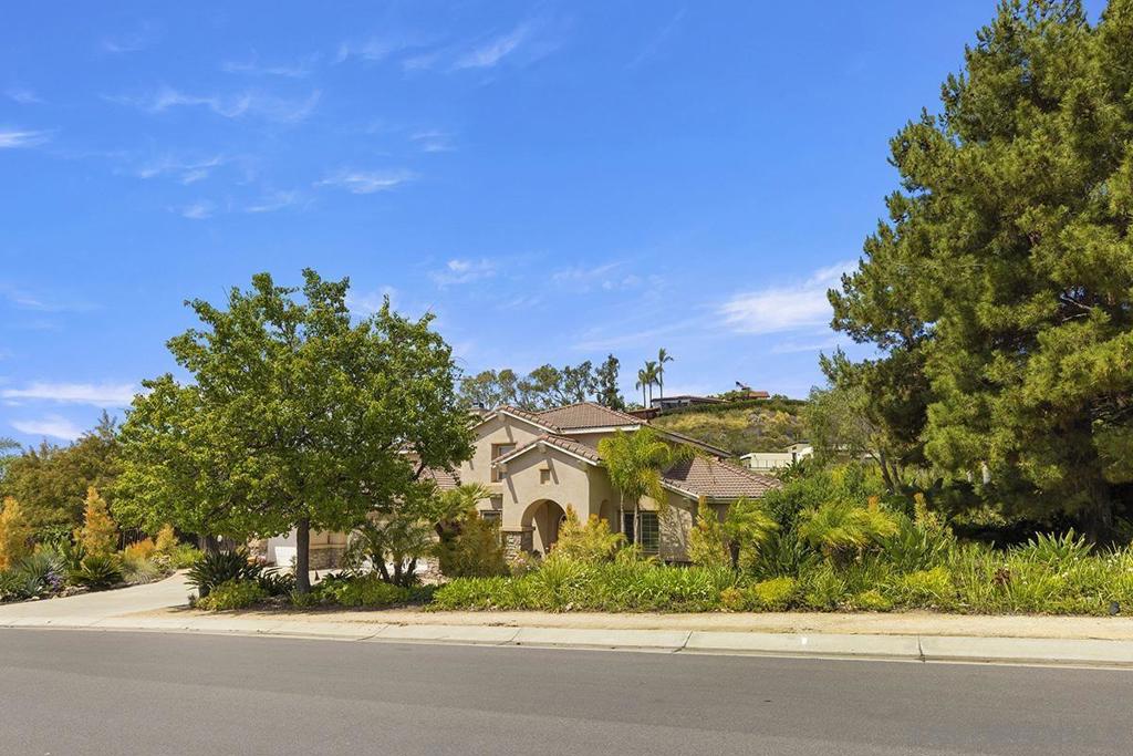 2494 San Clemente Ave