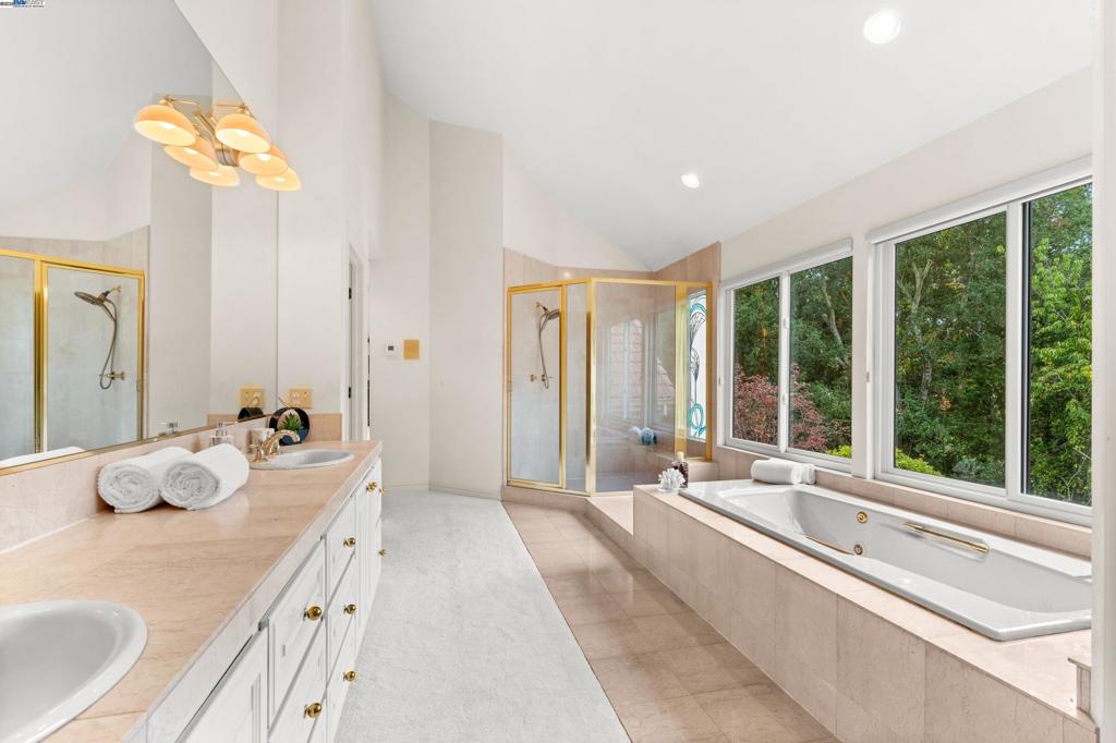 BLACKHAWK COUNTRY CLUB - Residential