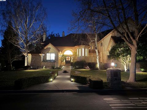 Photo of 3146 Blackhawk Meadow Dr Dr, Danville, CA 94506 (MLS # 41117779)