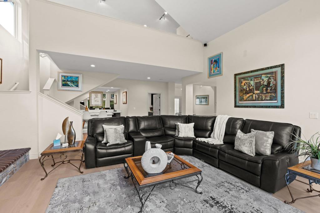 BLACKHAWK COUNTRY CLUB - Residential