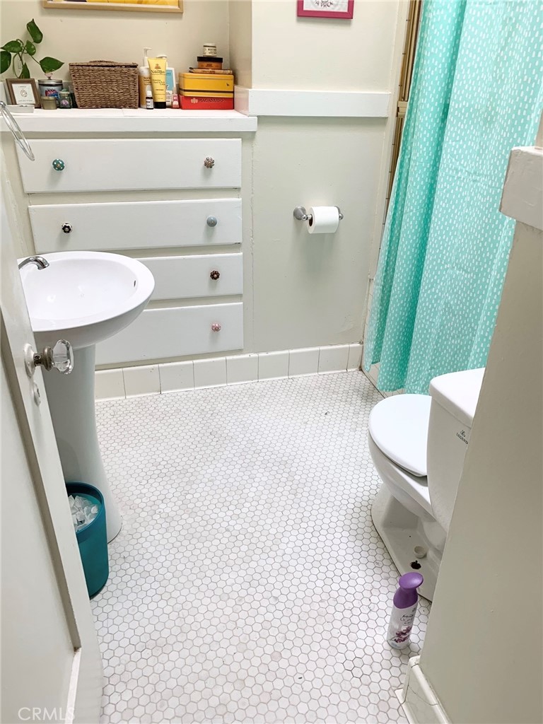 Alamitos Beach (AB) - Residential Income