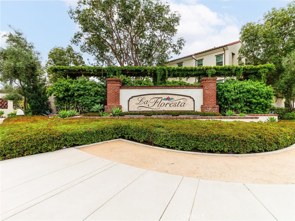 418 Maravilla Lane