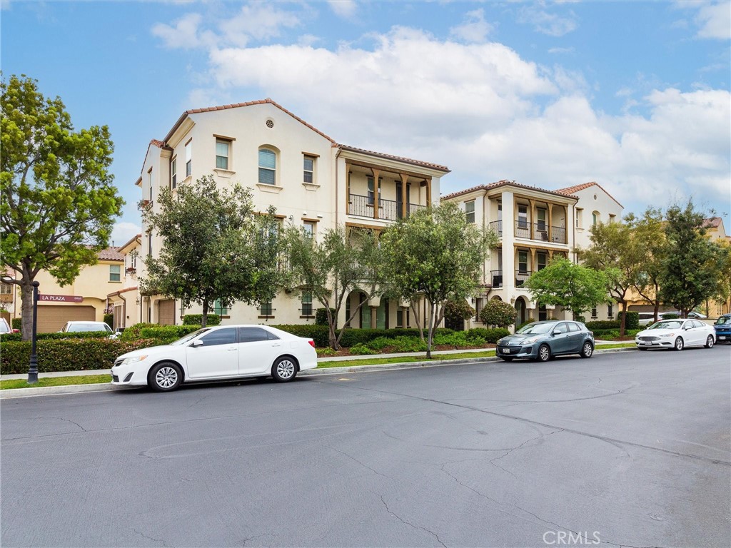 418 Maravilla Lane