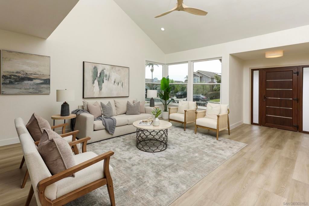1705 Hawk View Dr