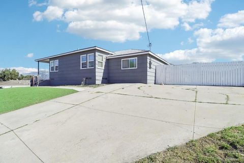 7905 Lansing Dr Lemon Grove CA 91945