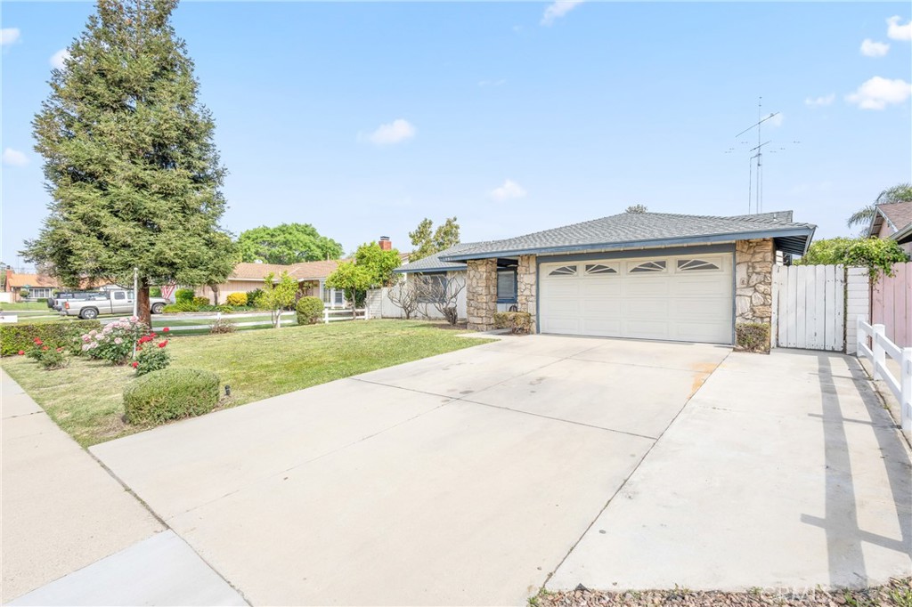 1581 Paseo Ave.