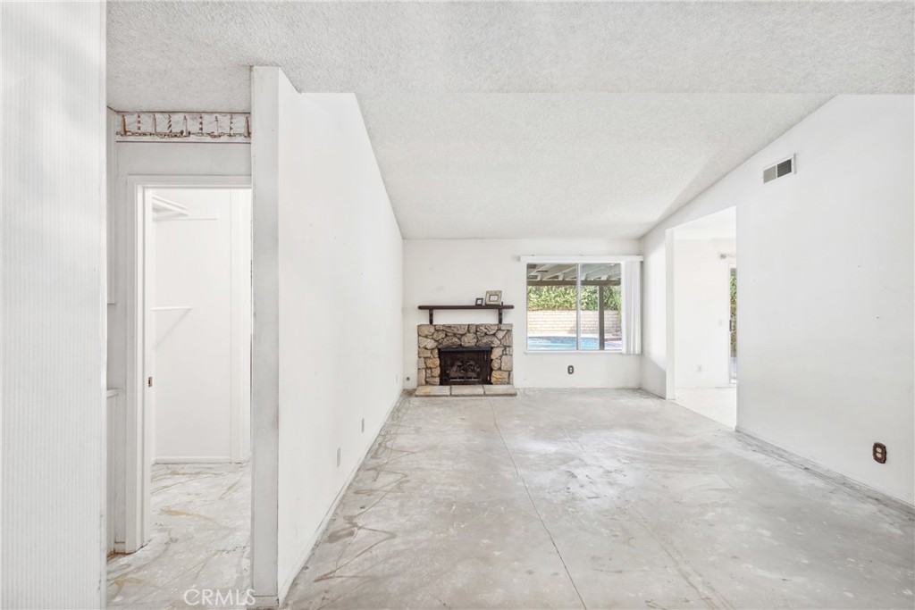 1581 Paseo Ave.