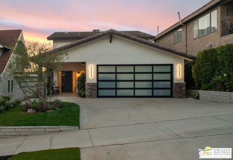 Photo of 2071 Raymond Avenue, Signal Hill, CA 90755 (MLS # 25588767PS) Photo of 2071 Raymond Avenue, Signal Hill, CA 90755 (MLS # 25588767PS)