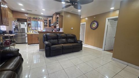 20709 Alburtis Lakewood CA 90715