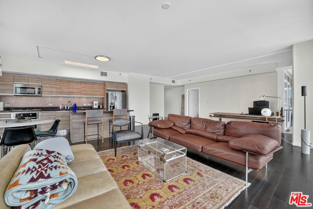 3785 Wilshire Boulevard 1212