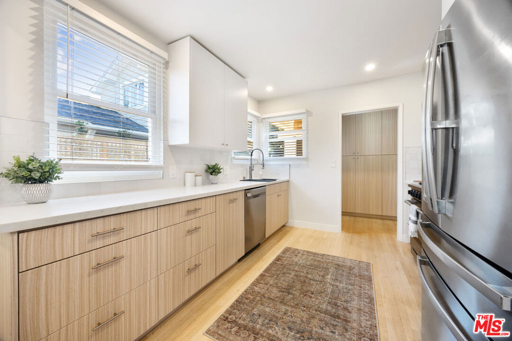 5923 Abernathy Drive