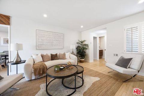 Photo of 5923 Abernathy Drive, Los Angeles, CA 90045 (MLS # 25619551)