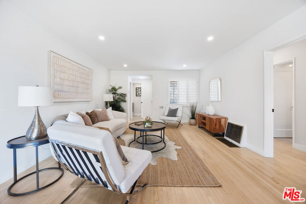 5923 Abernathy Drive