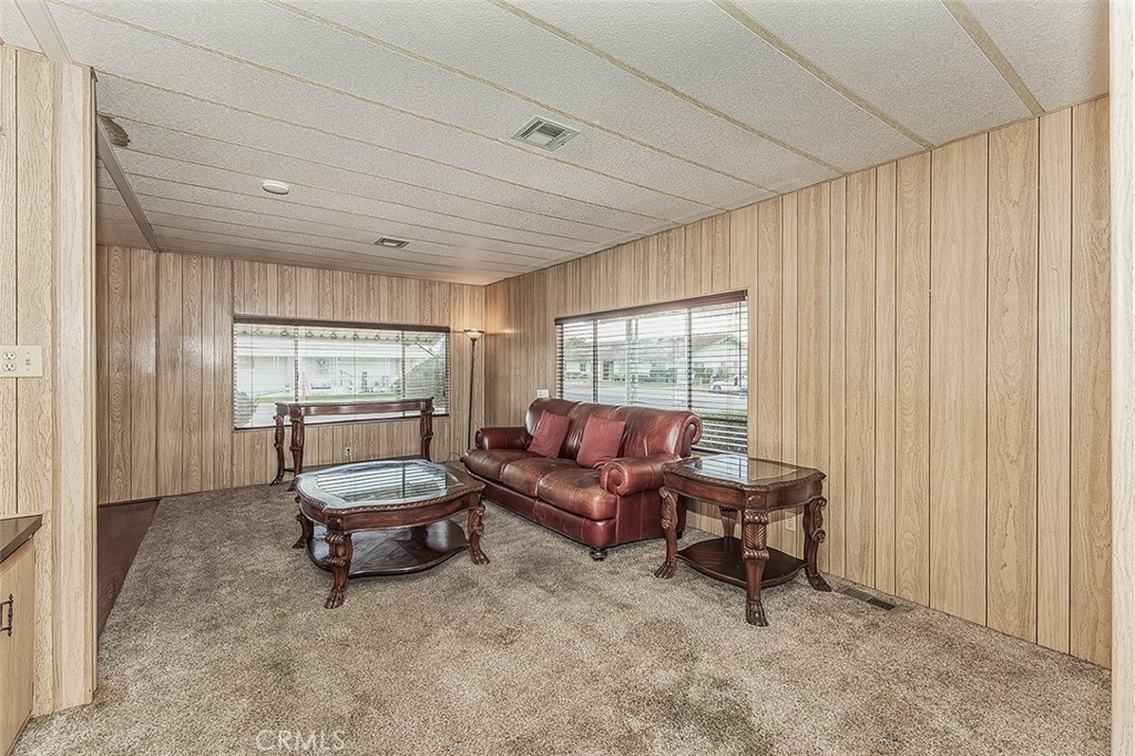 1701 Dinuba Avenue 1