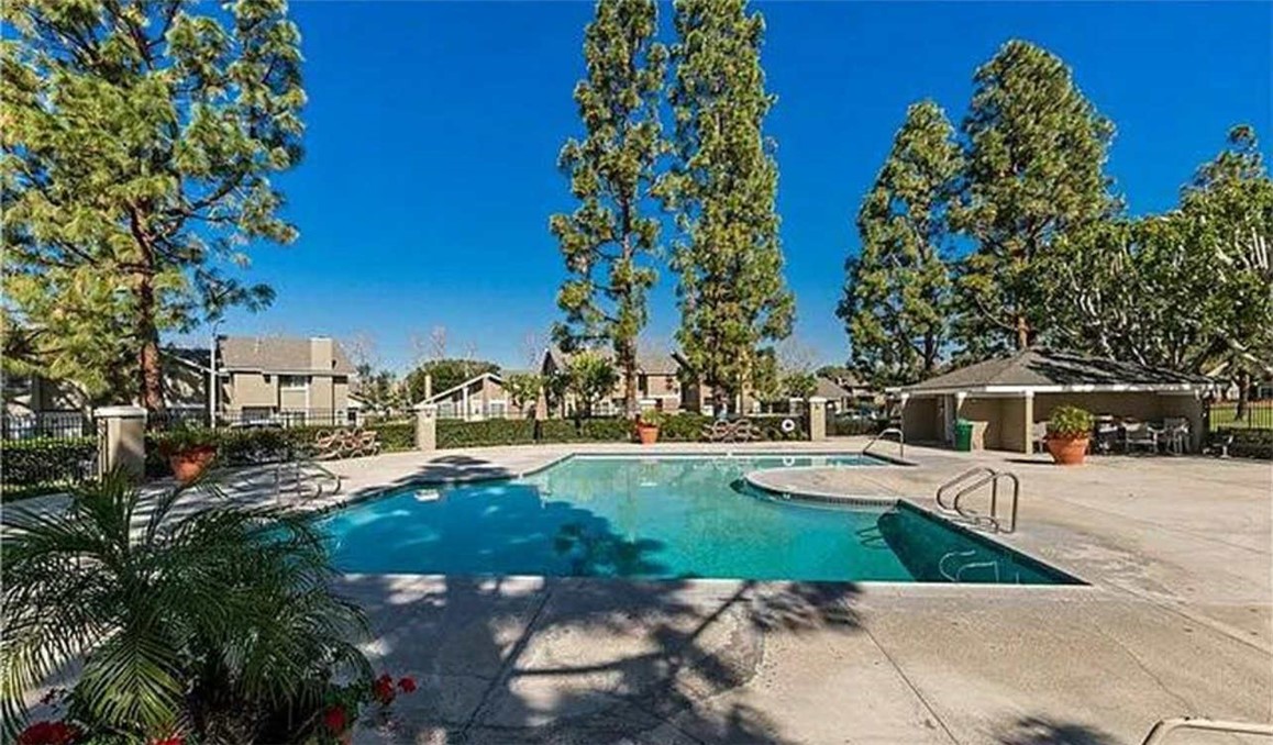 El Camino Glen (CH) - Residential Lease