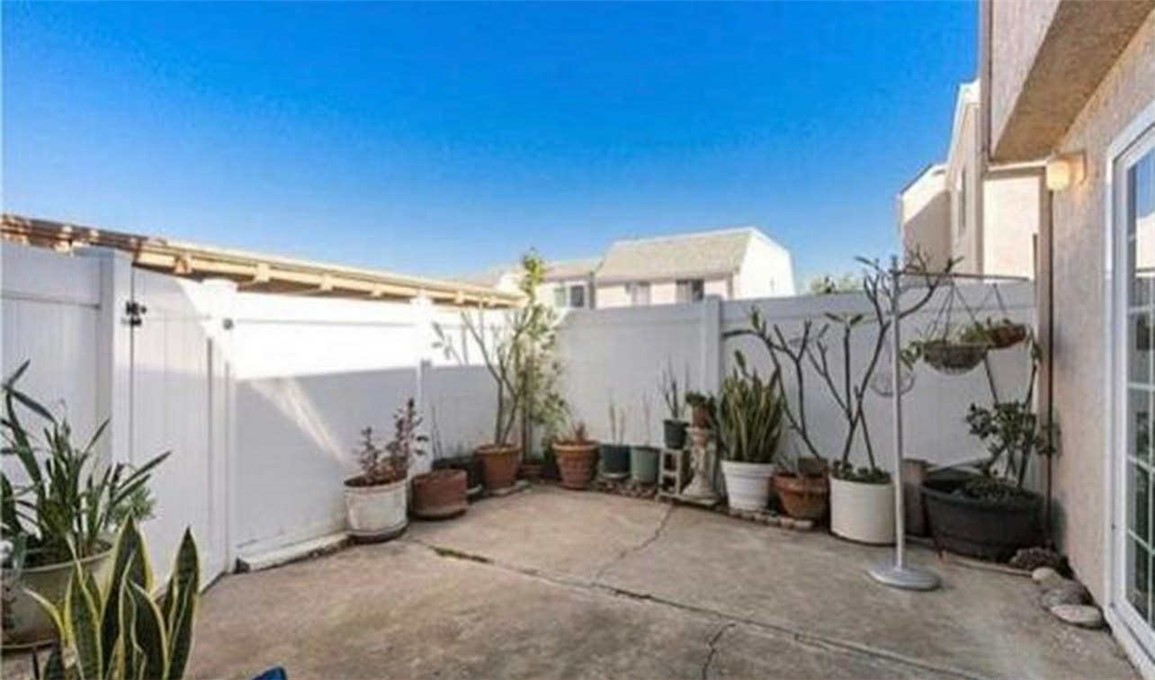 El Camino Glen (CH) - Residential Lease