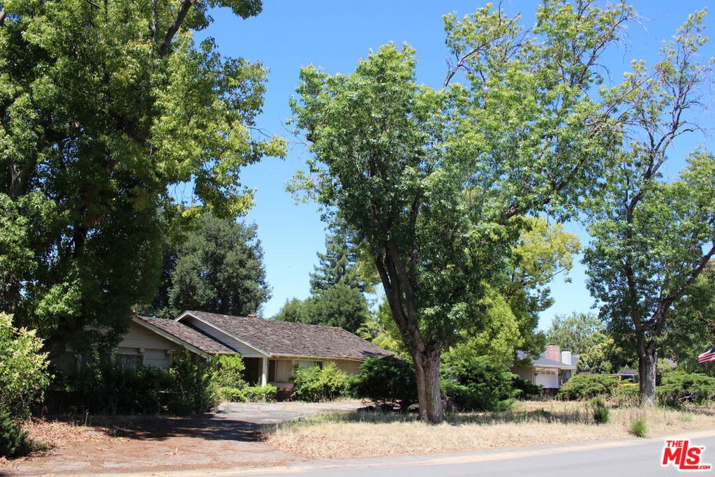 14111 Shadow Oaks Way