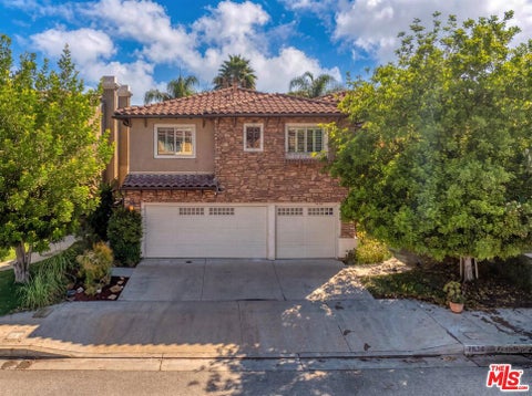 Photo of 7636 Balasiano Avenue, West Hills, CA 91304 (MLS # 26990671)