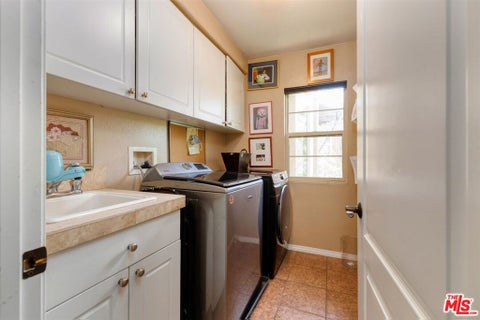 Tiny photo for 7636 Balasiano Avenue, West Hills, CA 91304 (MLS # 26990671)