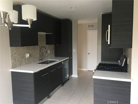 700 W La Veta Avenue G8 Orange CA 92868
