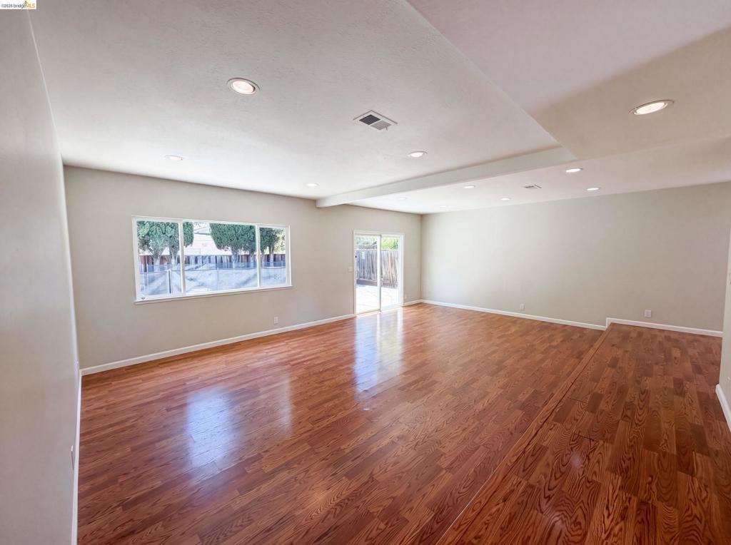 1496 Soccer Ct