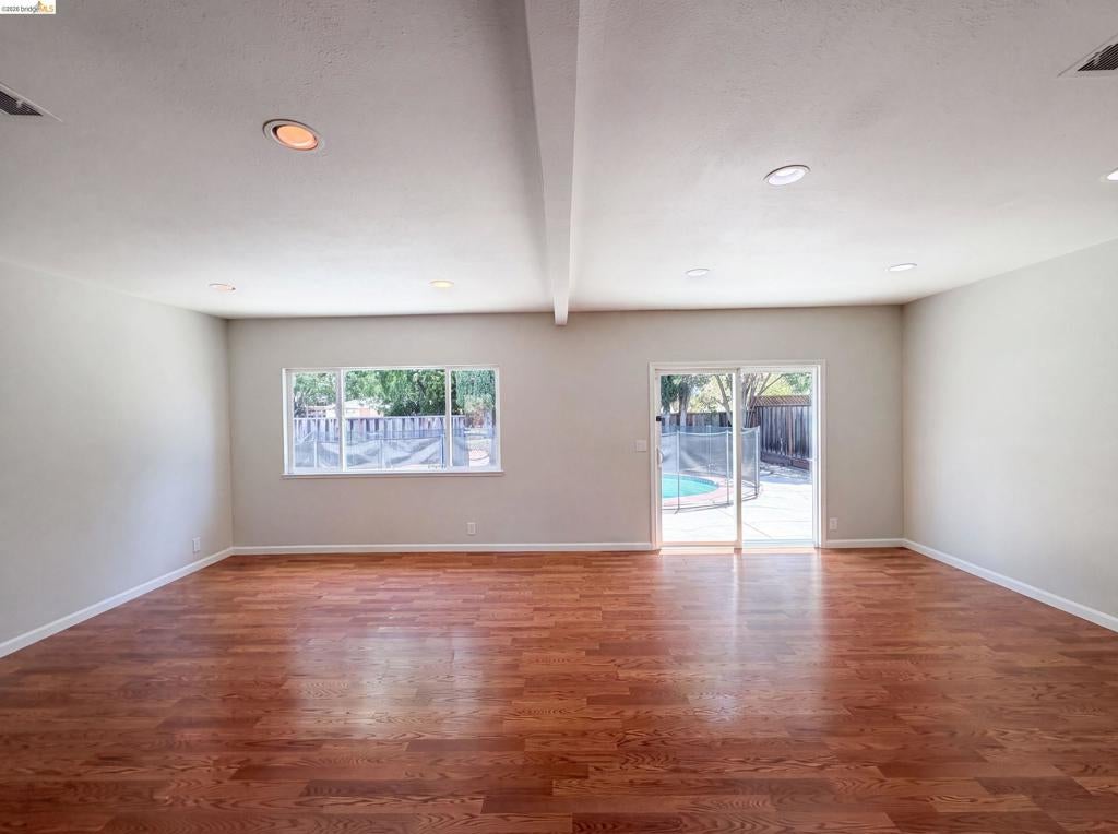 1496 Soccer Ct