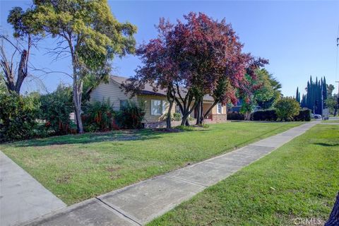 Photo of 651 E 21st St, Merced, CA 95340 (MLS # MC25248238) Photo of 651 E 21st St, Merced, CA 95340 (MLS # MC25248238)