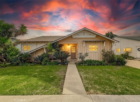 Photo of 15550 Otsego Street, Encino, CA 91436 (MLS # SR26023142)