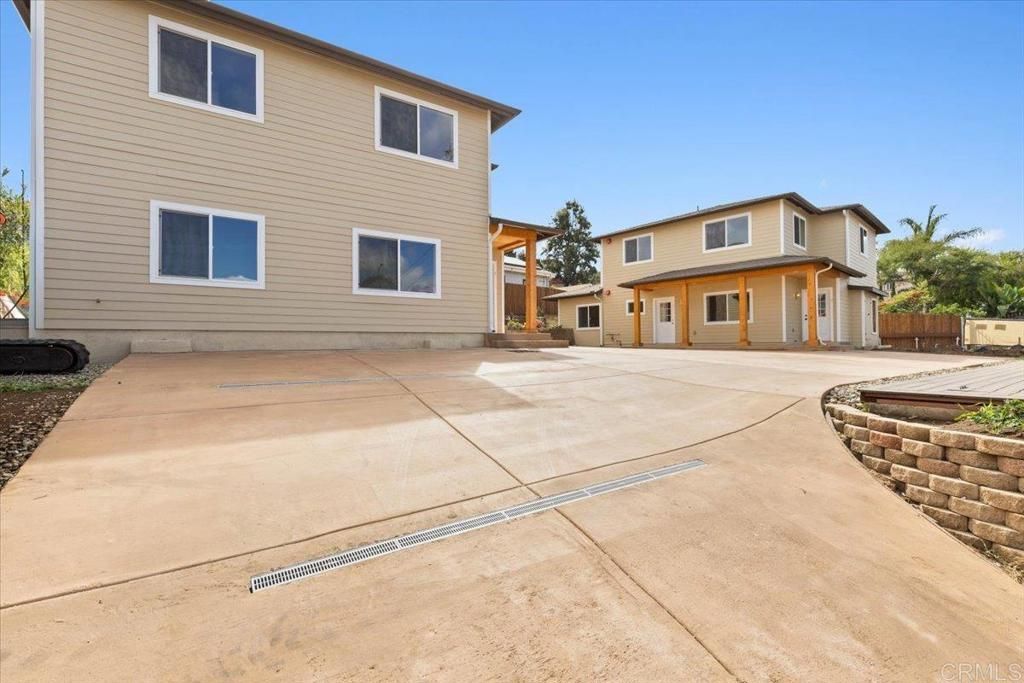 Photo of 785 Lemon Ave Ave, Vista, CA 92084 (MLS # PTP2507973)