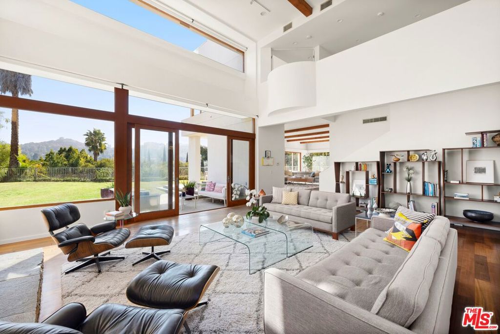 3722 Sapphire Drive
