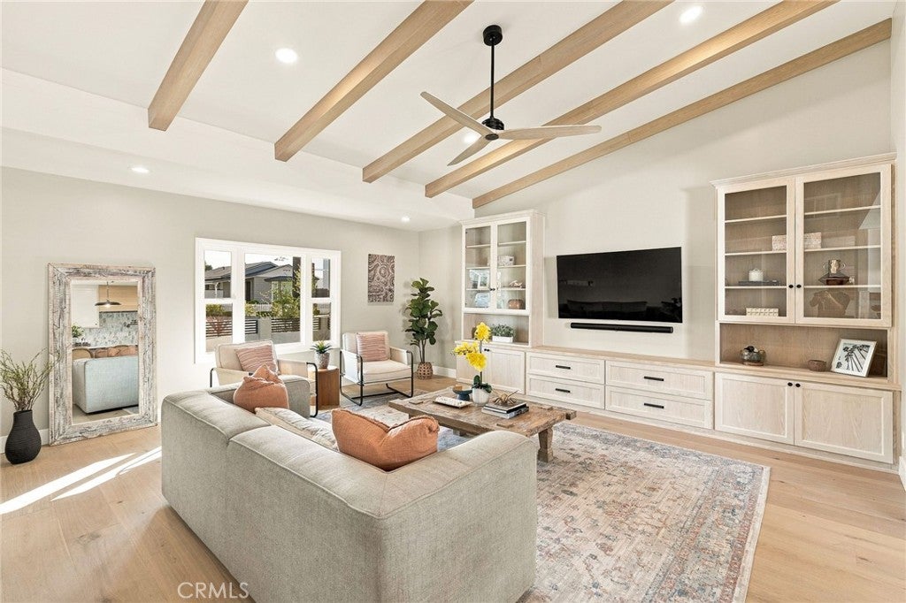 226 Santa Isabel Ave