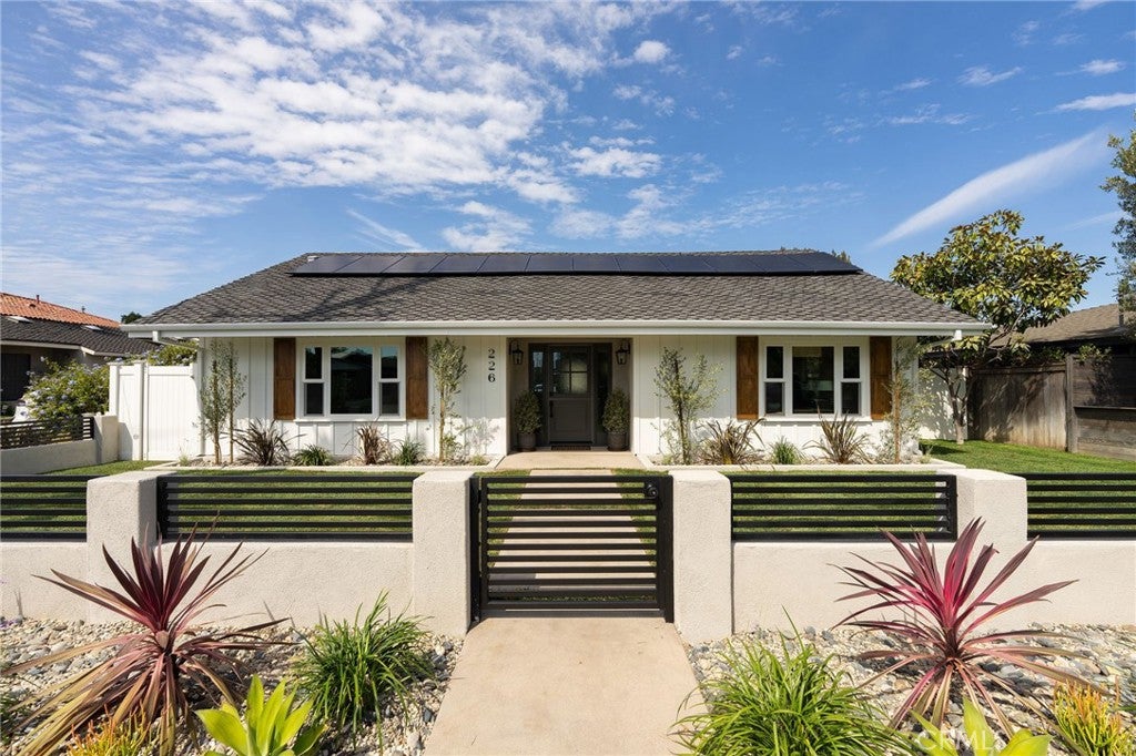 226 Santa Isabel Ave