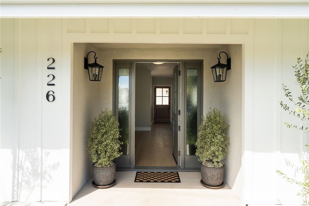 226 Santa Isabel Ave