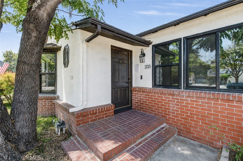 233 Rosemont