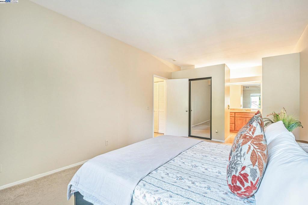 MEADOWBROOK - Residential