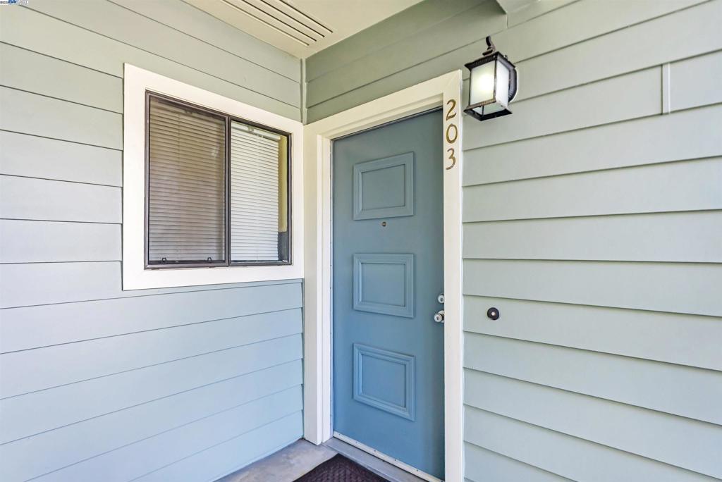 MEADOWBROOK - Residential