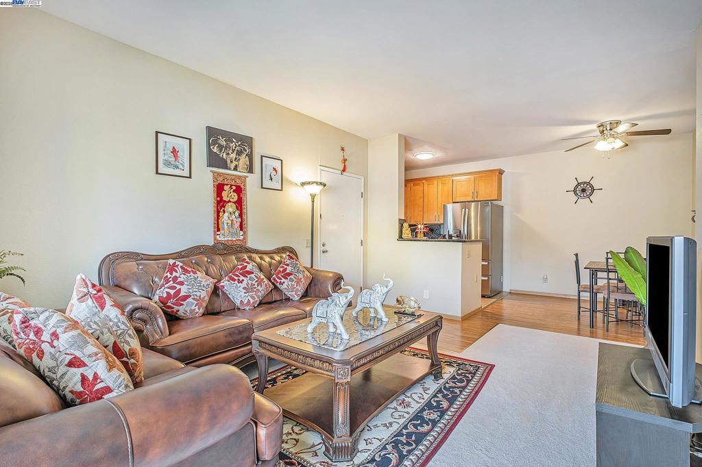 MEADOWBROOK - Residential