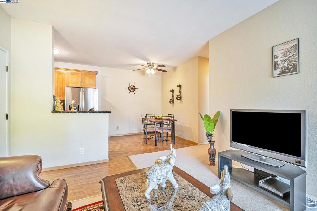 MEADOWBROOK - Residential