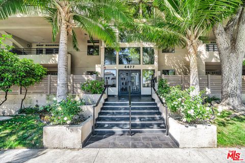 Photo of 4477 Woodman Avenue #305, Sherman Oaks, CA 91423 (MLS # 26673565)