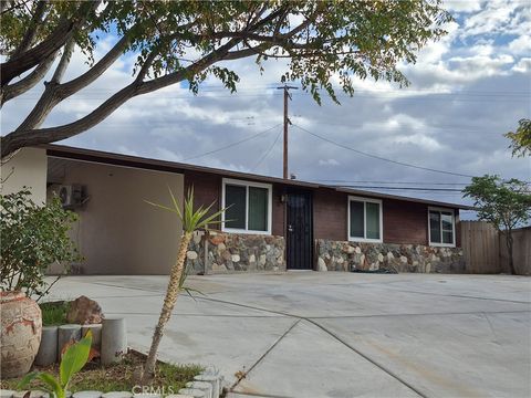 Photo of 16611 Yucca Avenue, Victorville, CA 92395 (MLS # OC25243978)