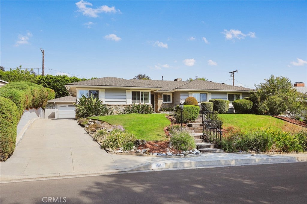 1816 Chantry Drive