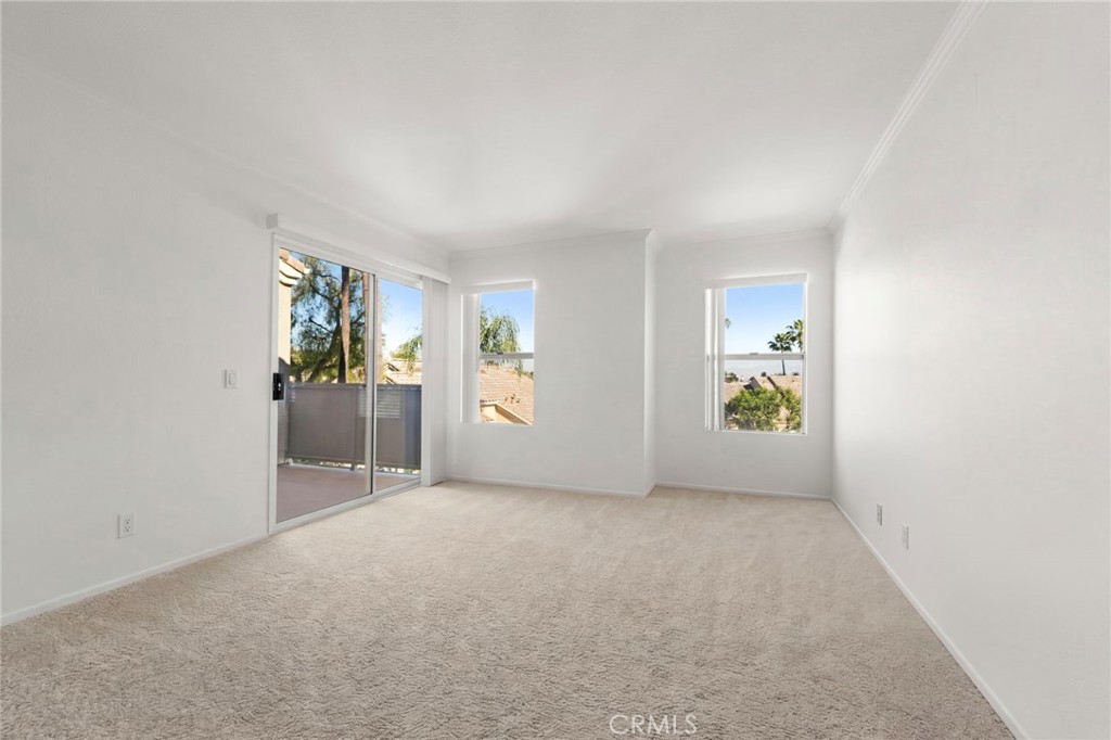 3440 Hathaway Avenue 323