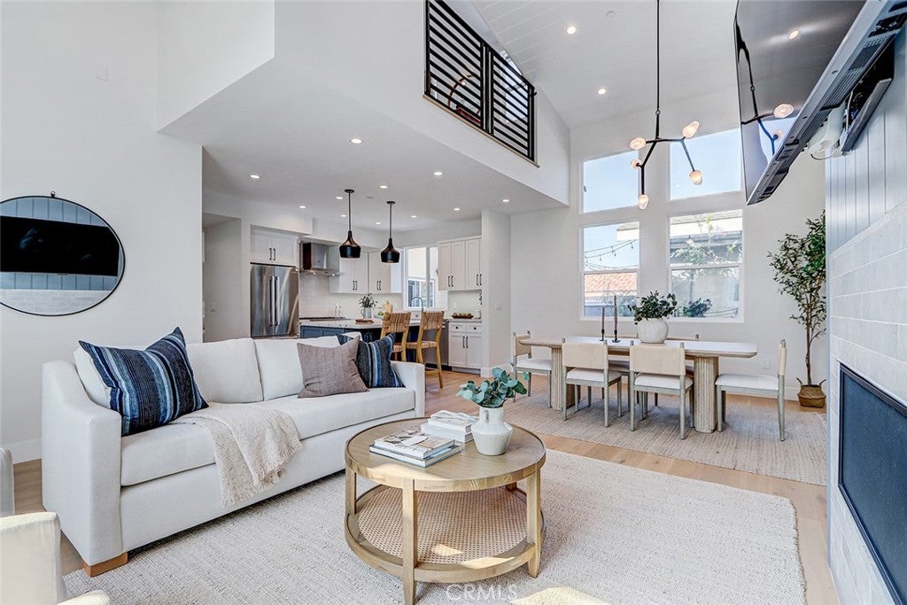 2018 Grant Avenue B