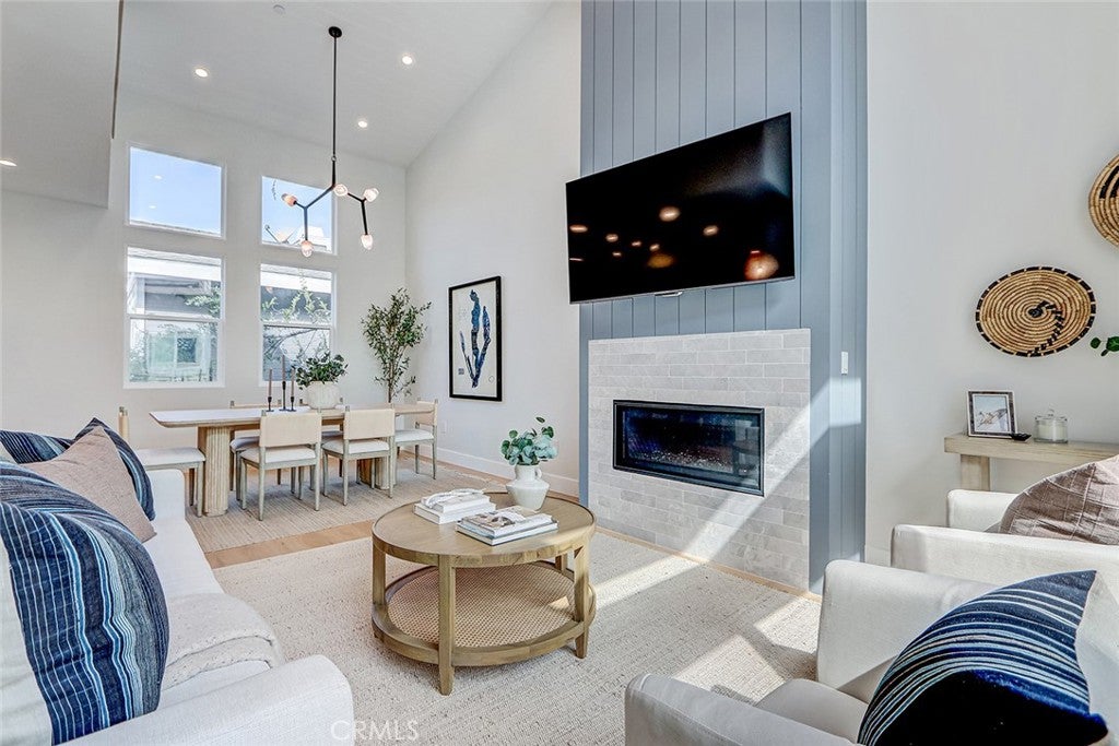 2018 Grant Avenue B