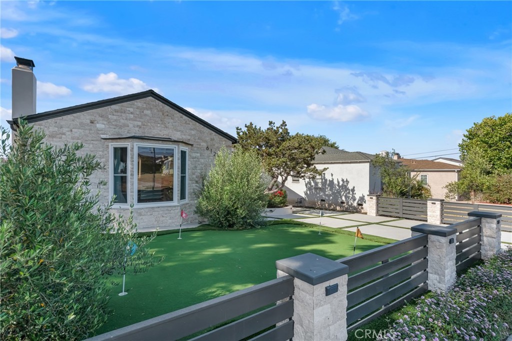 6129 W 83rd Place