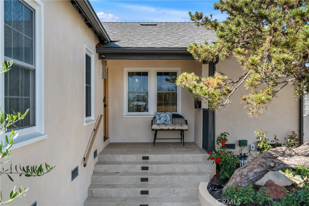 6129 W 83rd Place