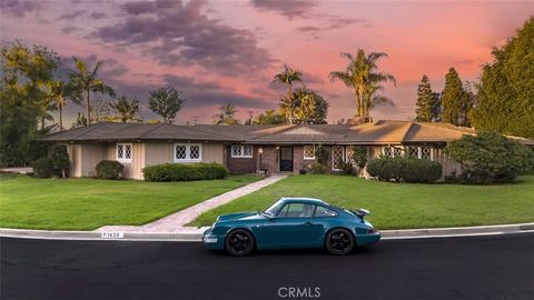 1430 La Perla Avenue Long Beach CA 90815