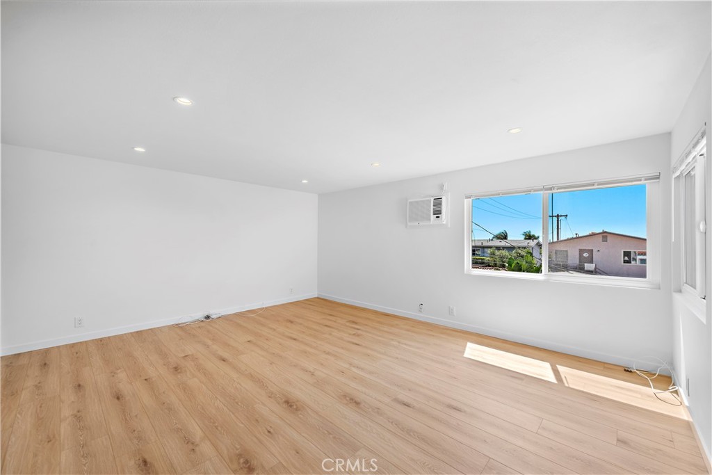 223 Avenida Victoria B