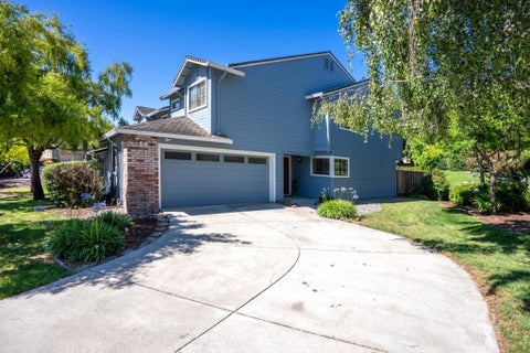 Photo of 37 Winding Way, Watsonville, CA 95076 (MLS # ML82062716)