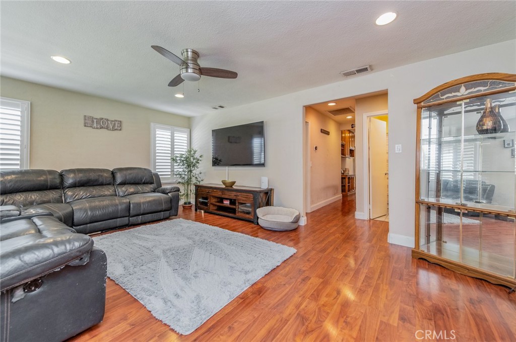 308 S Valencia Street